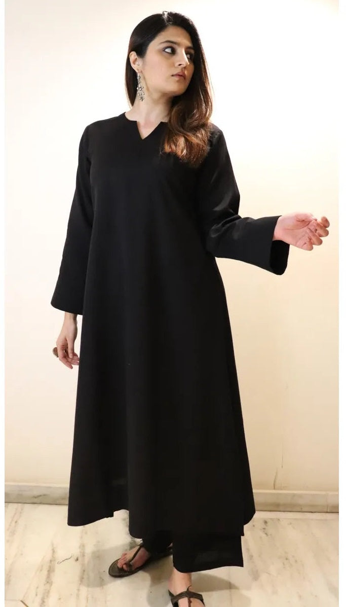 Black Straight Kurta Pant Set with Printed Dupatta – Elegant Ethnic 3 Piece Suit Set